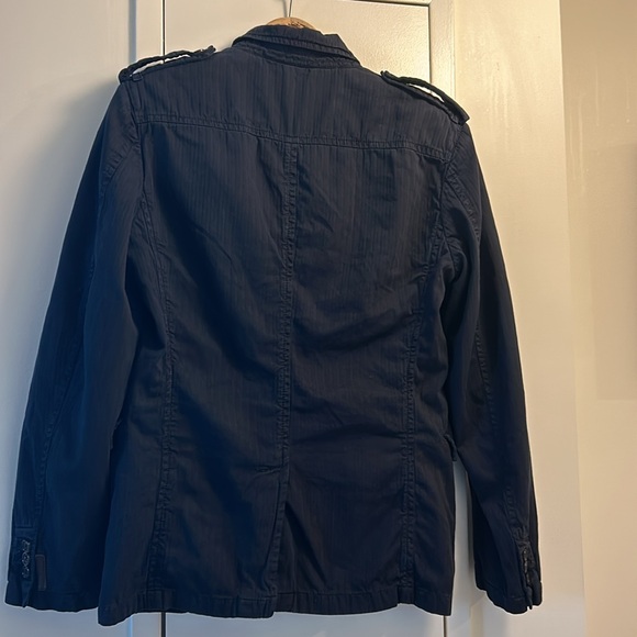 Prada - Picture 2 of 15